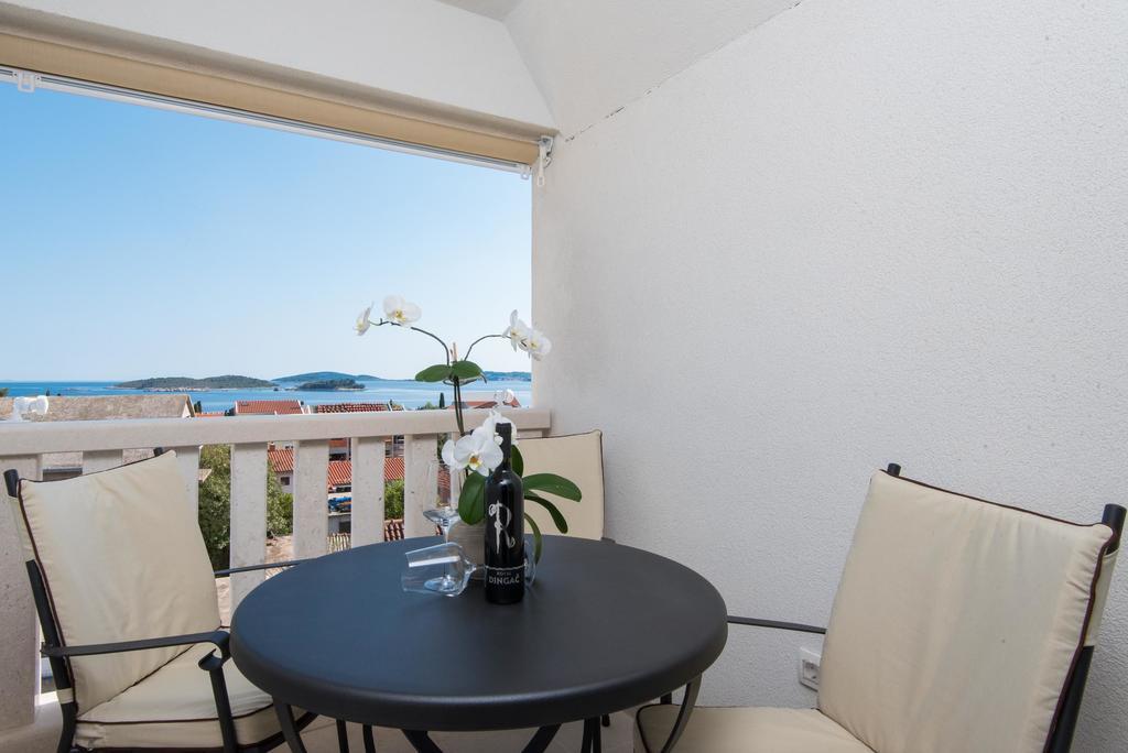 Stella Apartament *